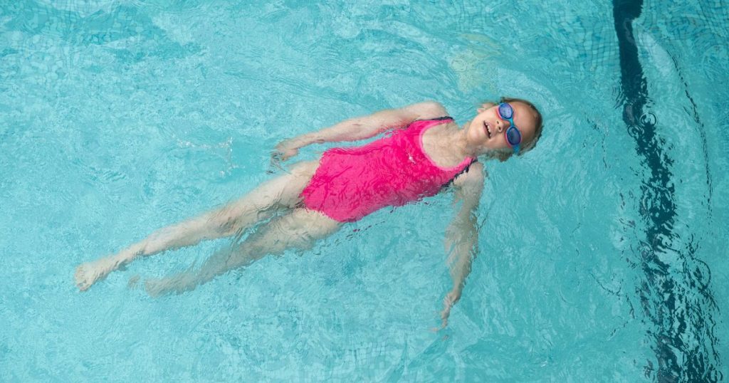 water safe child floating